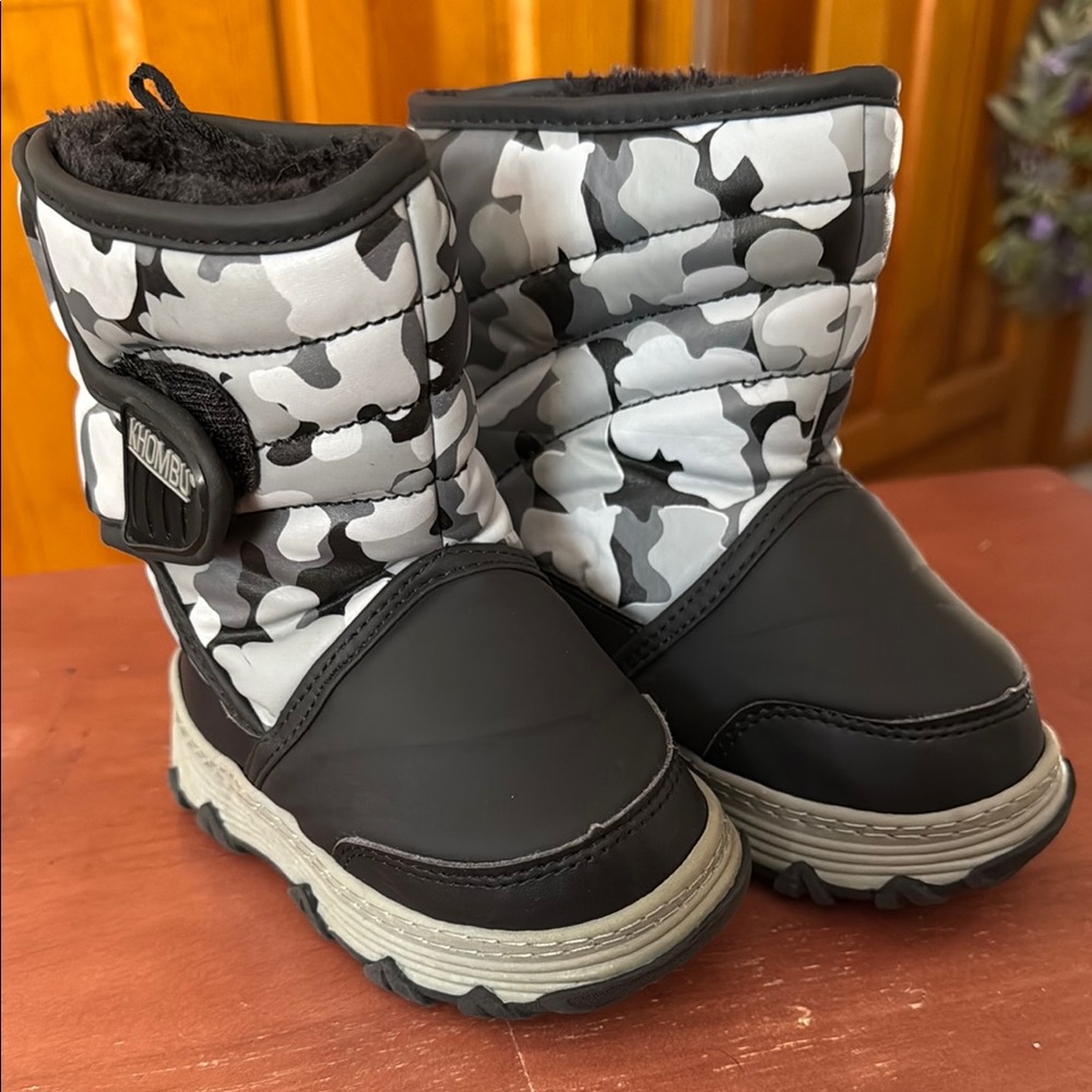 Khombu Camouflage Winter Boots
